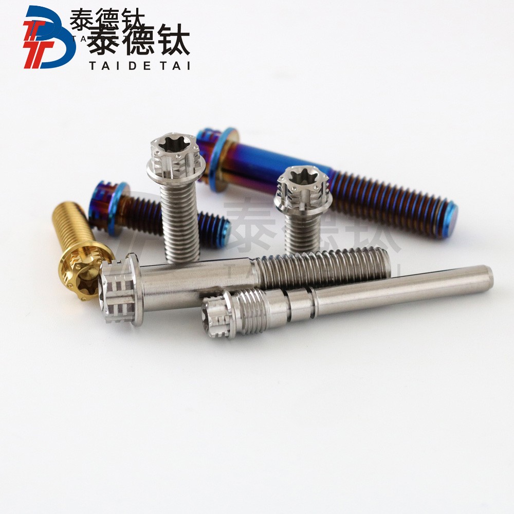 解碼船舶機械用系列緊固件的重要性！ 發(fā)布時間：2024-08-20人氣：290 次        緊固件，在船舶機械中扮演著很重要的角色。這些小小的螺絲、螺母和墊圈可能在我們眼中微不足道，但卻是船舶運行的關(guān)鍵，負責(zé)將各個部件牢固連接在一起，確保船舶在洶涌的海洋中安全航行。讓我們一起來解碼船舶機械用系列緊固件的重要性。         在船舶機械中，緊固件的作用可謂多方面。首先，它們確保了船舶的結(jié)構(gòu)穩(wěn)固性。能想象一下，如果沒有緊固件來固定船體各部件，船舶將是多么脆弱和危險。就像我們的身體需要骨骼支撐一樣，船舶也需要緊固件來支撐其整體結(jié)構(gòu)。         其次，緊固件還承擔(dān)著分布載荷的重要作用。在海上航行中，船舶常常會受到來自海浪、風(fēng)力等外部力量的影響，如果沒有合適的緊固件來均勻分布這些力量，船體各部件可能會受到不均勻的應(yīng)力，從而導(dǎo)致?lián)p壞或失效。因此，選擇適合的緊固件對船舶的安全運行很重要。         此外，緊固件還可以減少船舶在運行過程中的振動和噪音。想象一下，如果船舶在航行中頻繁發(fā)生振動，不僅會影響船員的舒適度，還可能導(dǎo)致船體疲勞和損壞。通過使用合適的緊固件，可以有效減少船舶的振動和噪音，提升航行的平穩(wěn)性和舒適度。         總的來說，船舶機械用系列緊固件的重要性不可小覷。它們不僅是船舶結(jié)構(gòu)的支撐和保障，還能分布載荷、減少振動和噪音，確保船舶安全、穩(wěn)定地航行在廣闊的海洋中。